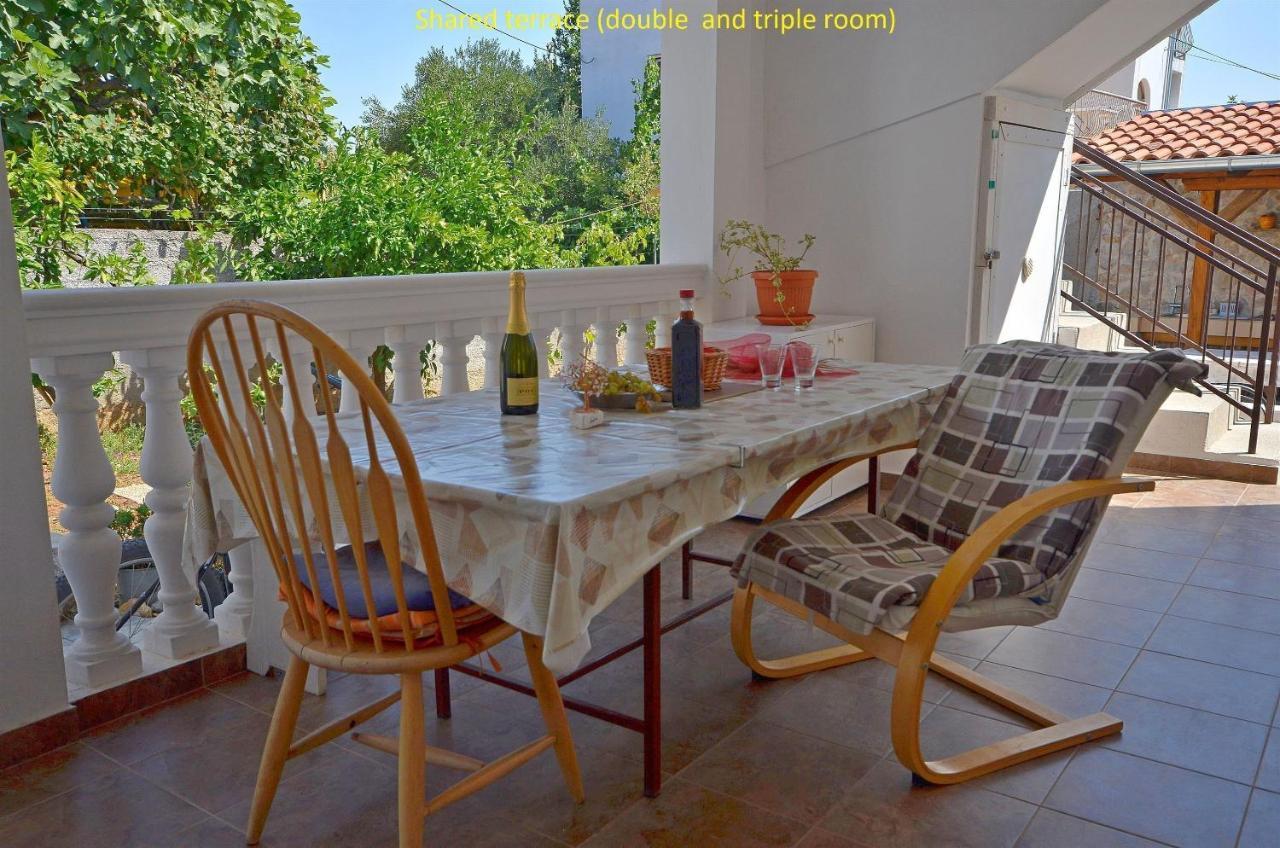 וודיצה Apartment And Room Ivica מראה חיצוני תמונה