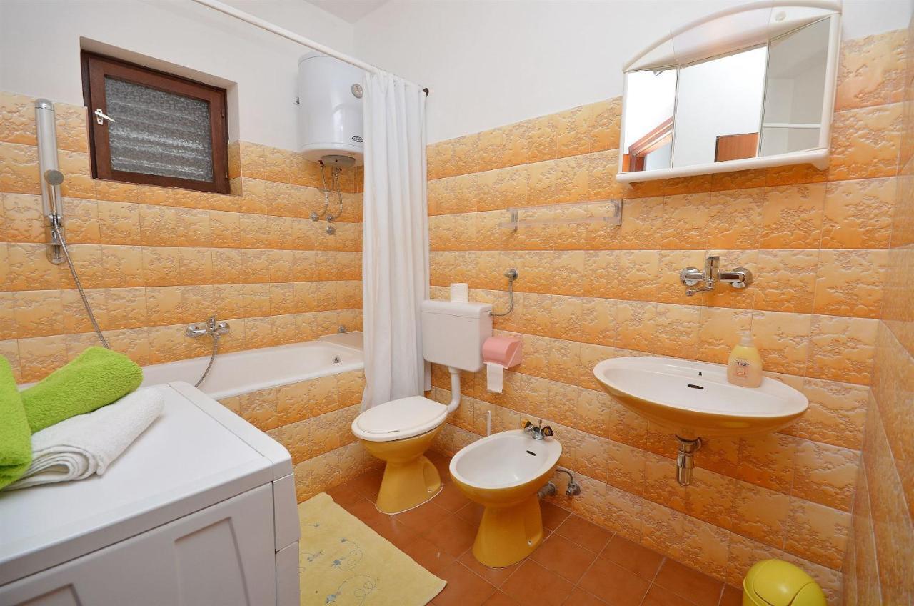 וודיצה Apartment And Room Ivica מראה חיצוני תמונה