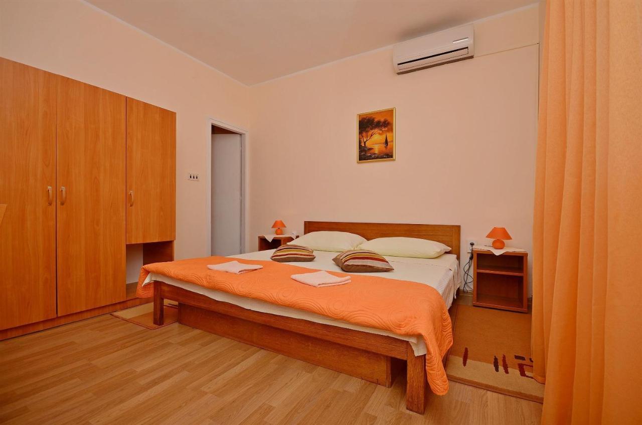 וודיצה Apartment And Room Ivica מראה חיצוני תמונה
