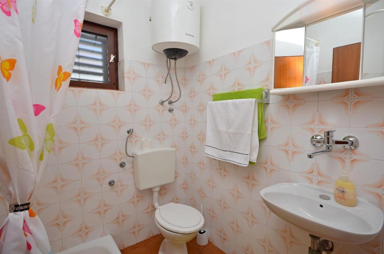 וודיצה Apartment And Room Ivica מראה חיצוני תמונה