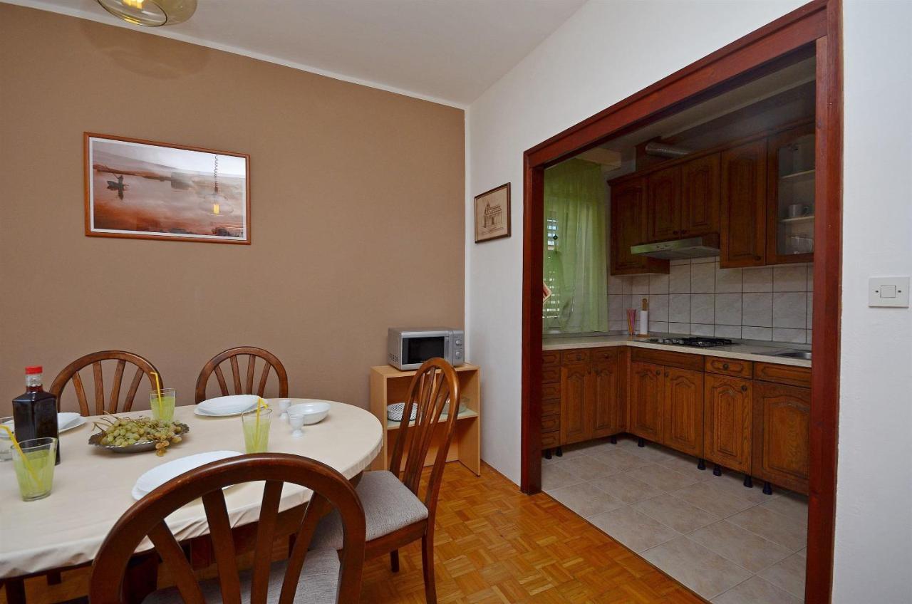 וודיצה Apartment And Room Ivica מראה חיצוני תמונה