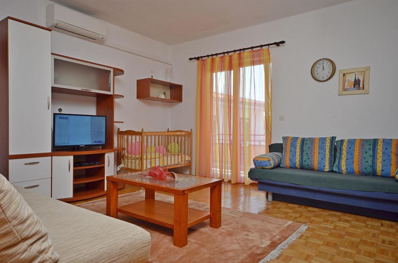 וודיצה Apartment And Room Ivica מראה חיצוני תמונה