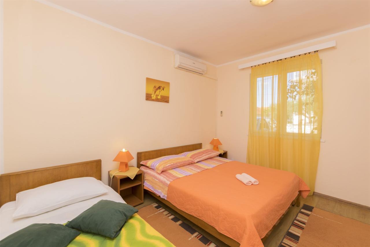 וודיצה Apartment And Room Ivica מראה חיצוני תמונה